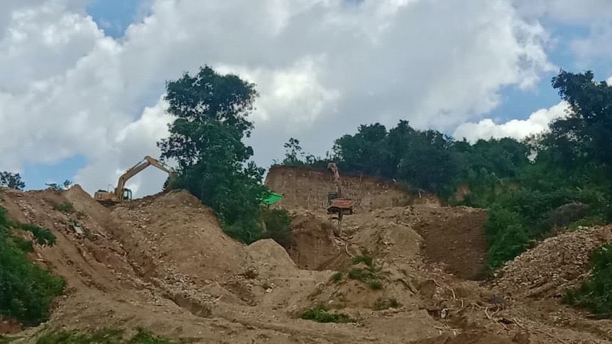 Aktivitas PETi di Pohuwato yang menggunakan alat berat, Minggu (8-6-2025). (Foto: Istimewa)