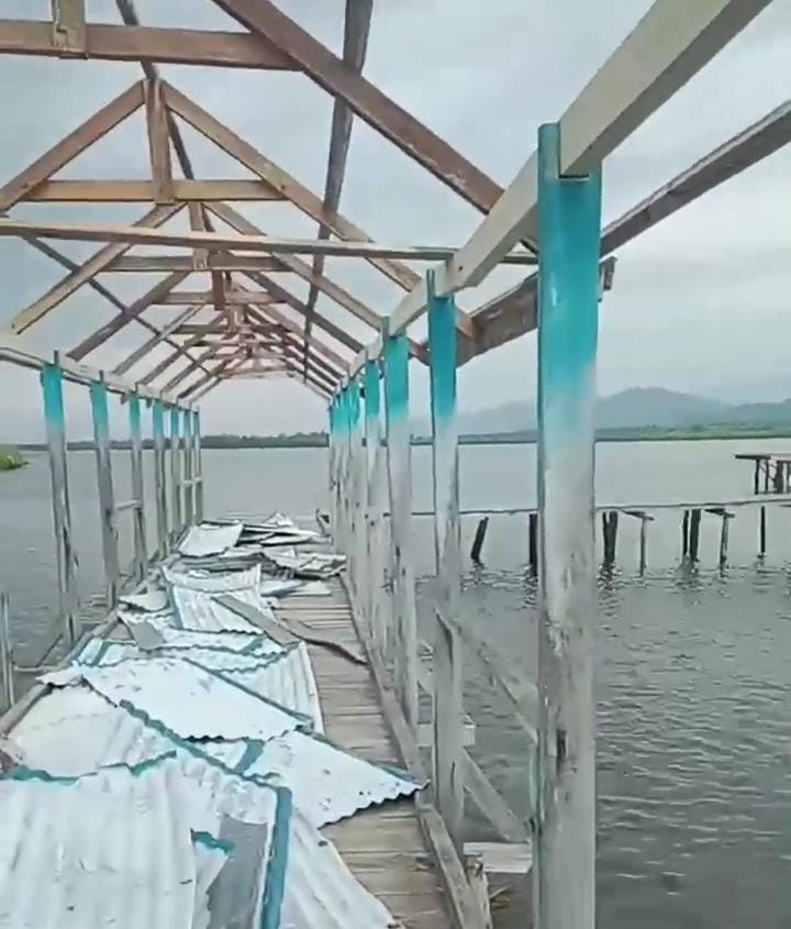 kondisi jembatan rusak desa torosiaje jaya, kecamatan popayato, kabupaten pohuwato. (Dok: Istimewa/Bercak.id)
