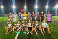 Sejumlah karyawan dan manager PT Loka Indah Lestari, Kecamatan Popayato kabupaten Pohuwato usai bermaymini soccer sebagai bentuyajang silaturahmi.Foto: Istw