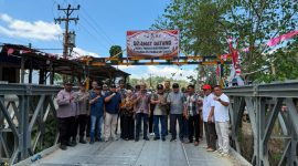Pani Gold Mine bersama Pemerintah Daerah memfasilitasi dan meresmikan penggunaan jembatan Bailey di Dusun Titileya, Desa Pulubala, Kecamatan Pulubala, Kabupaten Gorontalo.Foto: Humas PGM