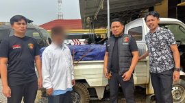 Satuan Reserse Kriminal (Satreskrim) Polres Pohuwato menyerahkan dua tersangka beserta barang bukti perkara dugaan penyalahgunaan pengangkutan dan/atau niaga bahan bakar minyak (BBM) bersubsidi kepada Kejaksaan Negeri Pohuwato.Foto: Polres Pohuwato